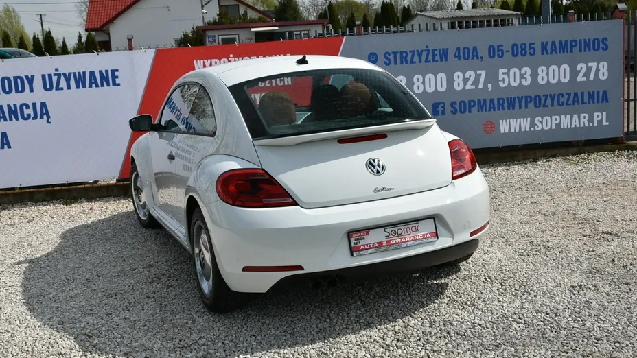 VOLKSWAGEN New Beetle -