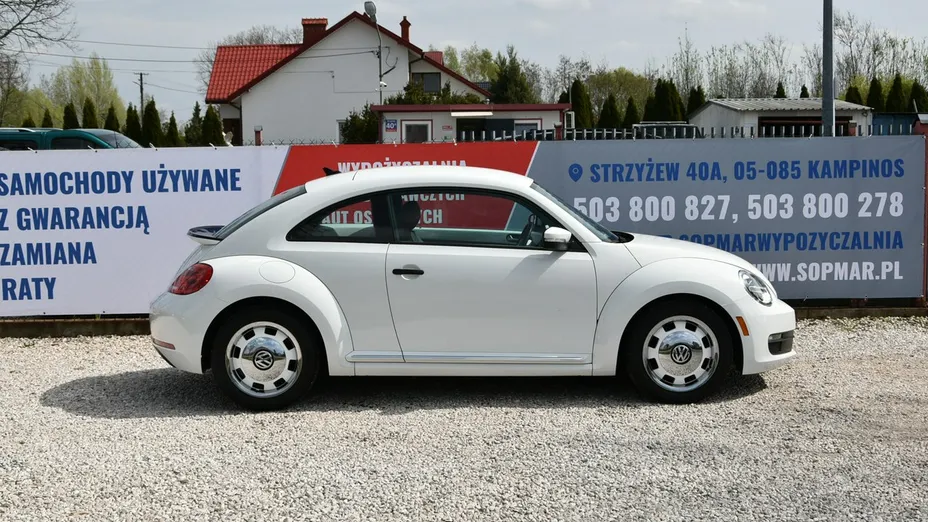 VOLKSWAGEN New Beetle -