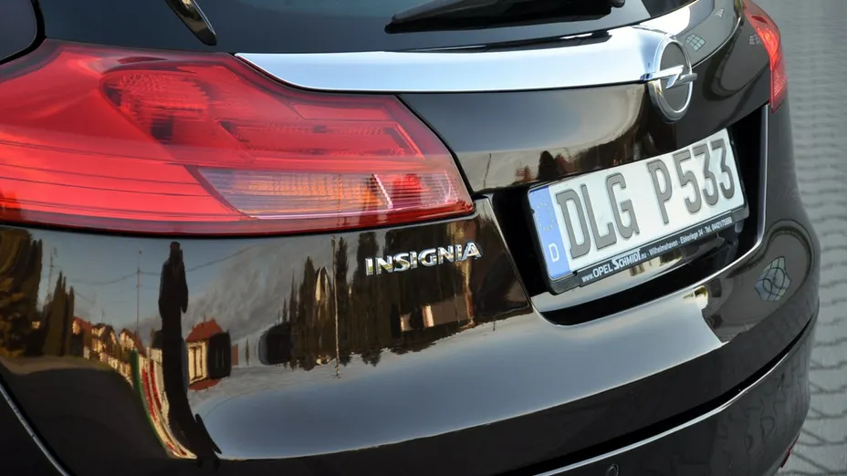 OPEL Insignia -