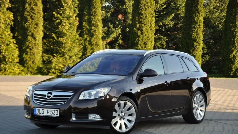 OPEL Insignia -
