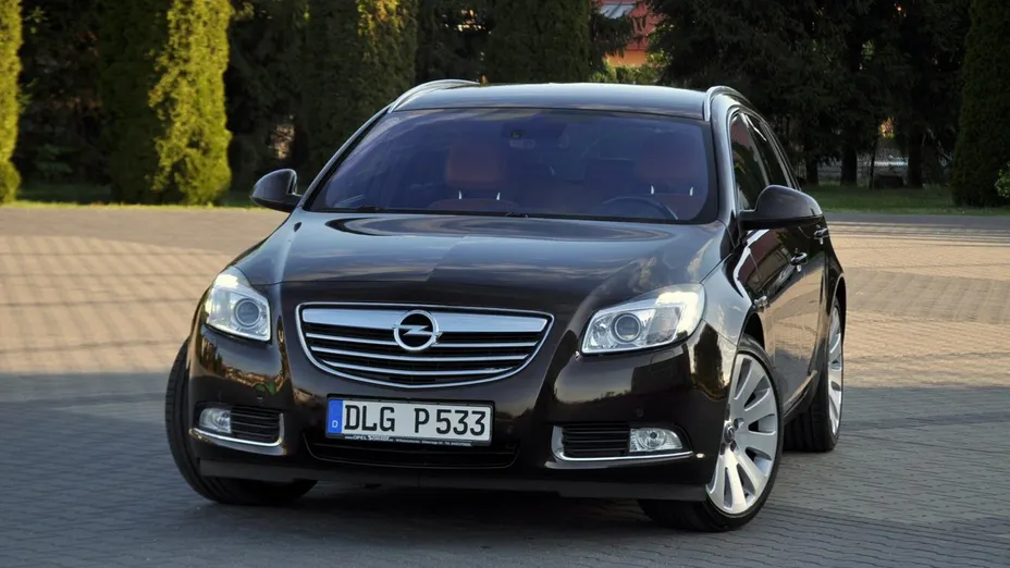 OPEL Insignia -