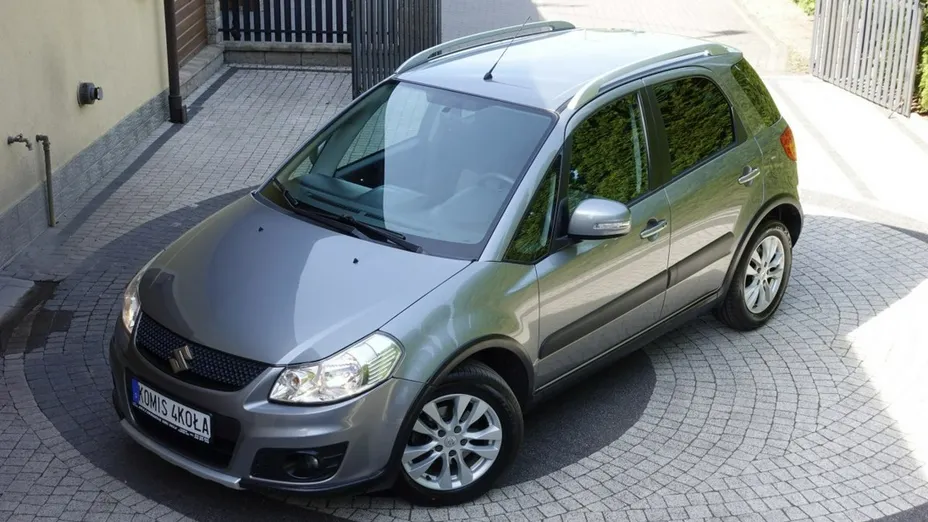SUZUKI SX4 -