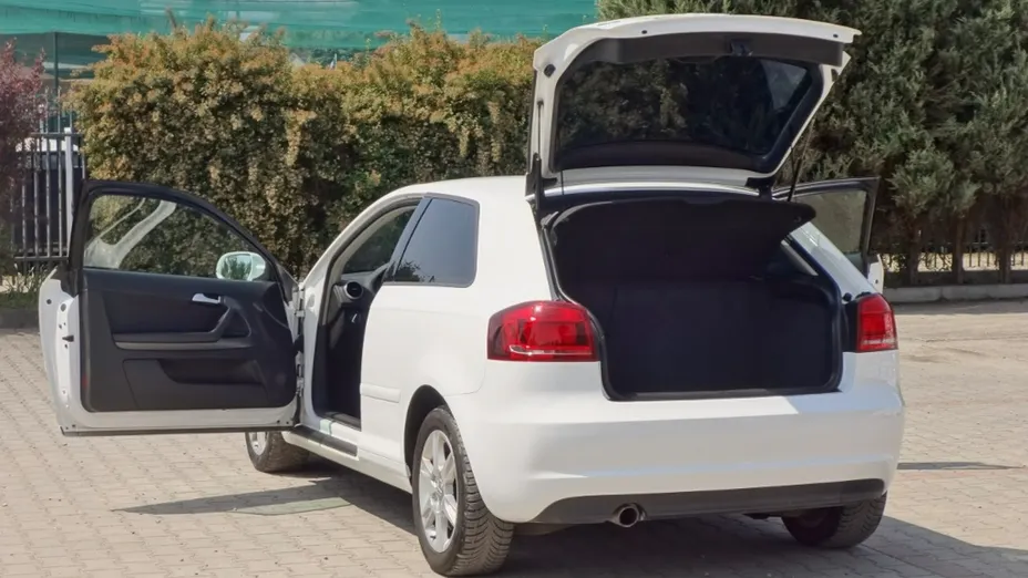 AUDI A3 -
