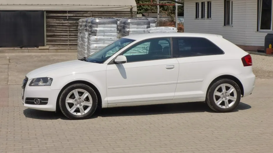 AUDI A3 -