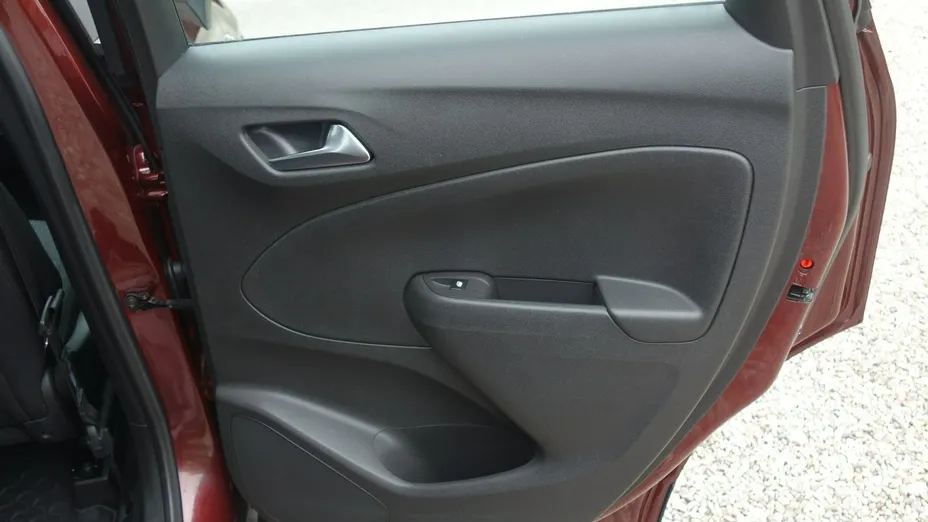 OPEL Crossland X -