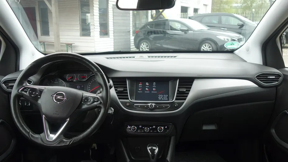 OPEL Crossland X -