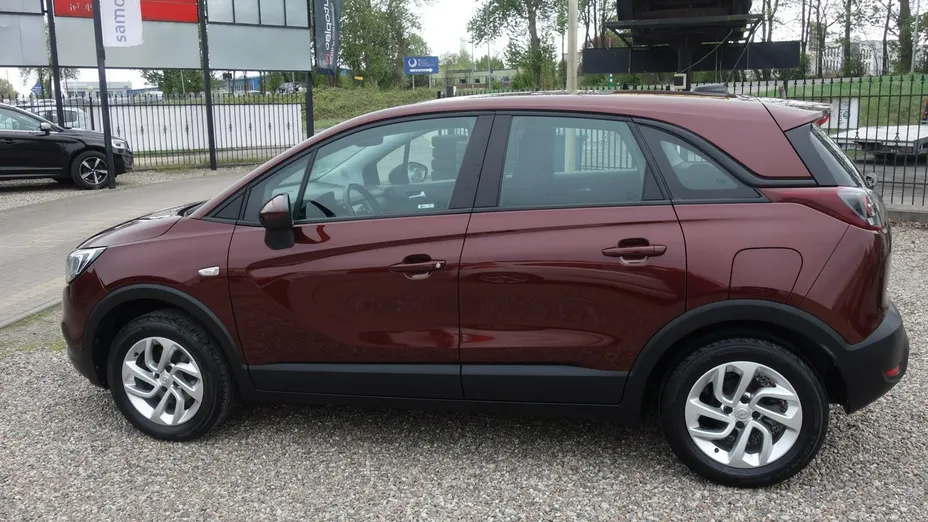 OPEL Crossland X -