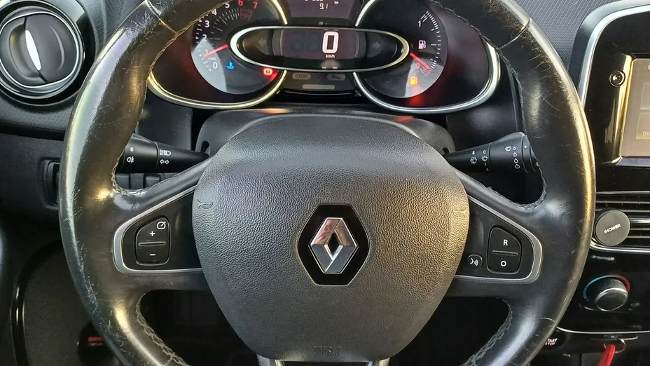 RENAULT Clio -