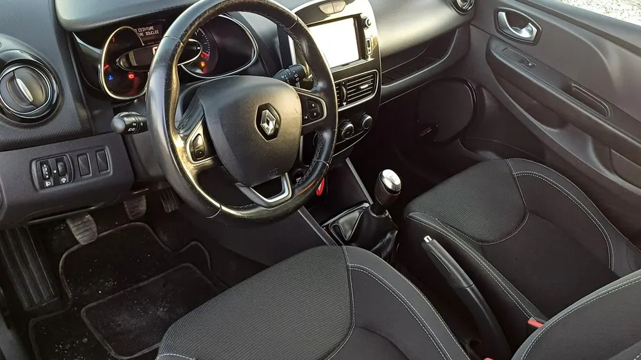 RENAULT Clio -
