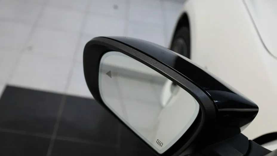 MASERATI Ghibli -