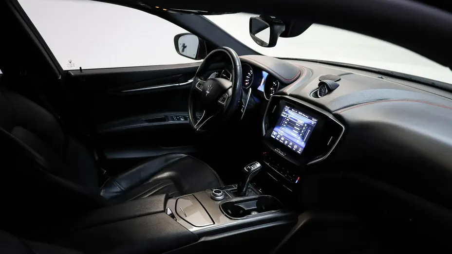 MASERATI Ghibli -
