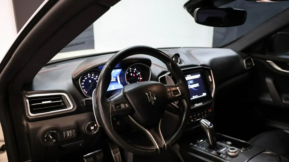 MASERATI Ghibli -