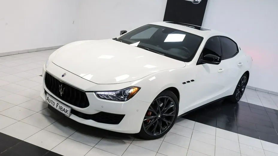 MASERATI Ghibli -