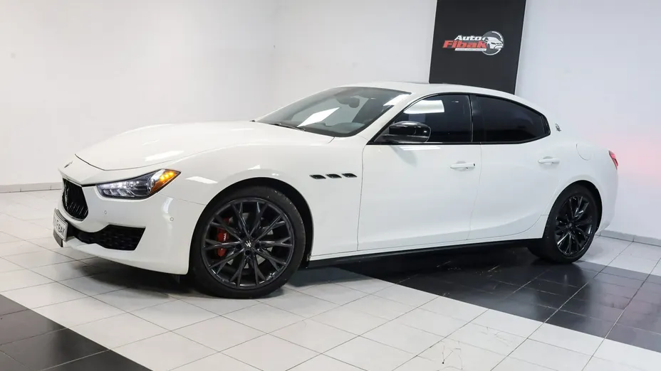 MASERATI Ghibli -