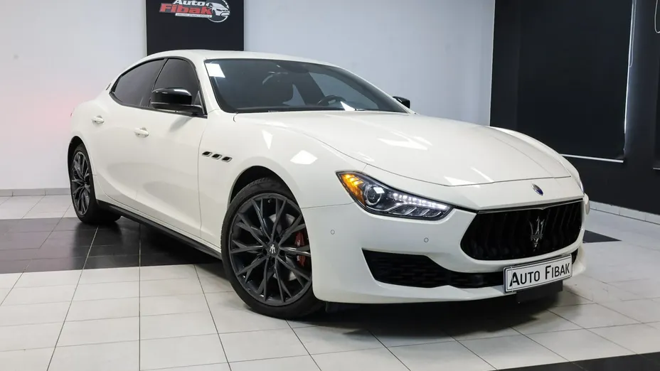MASERATI Ghibli -