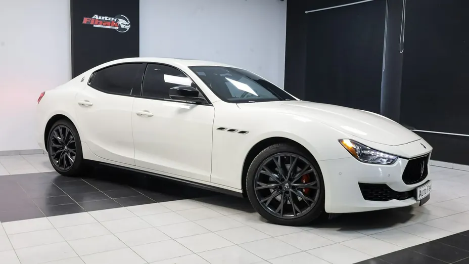 MASERATI Ghibli -
