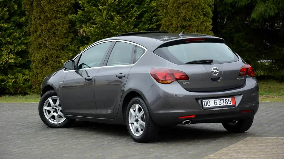 OPEL Astra -