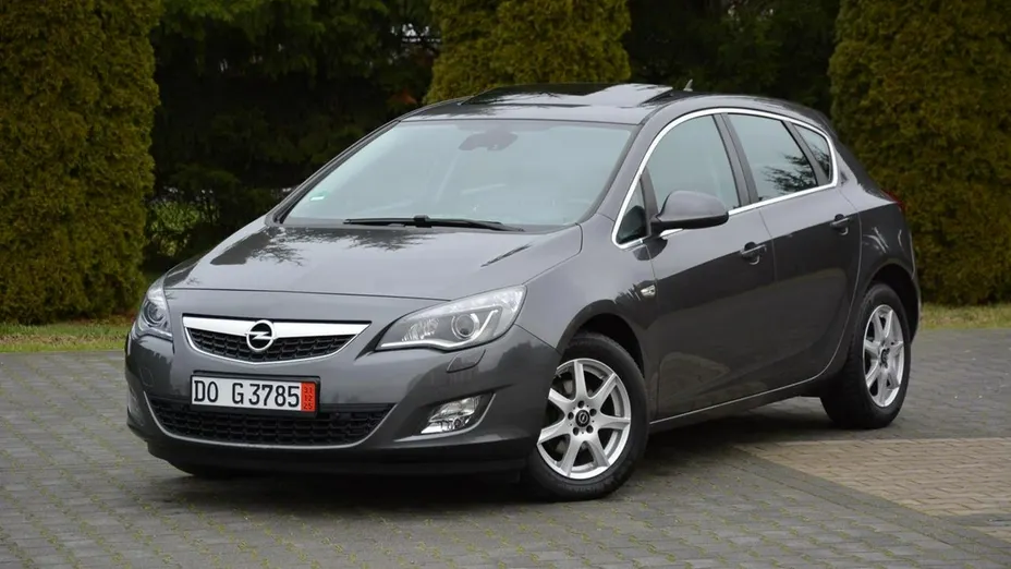 OPEL Astra -