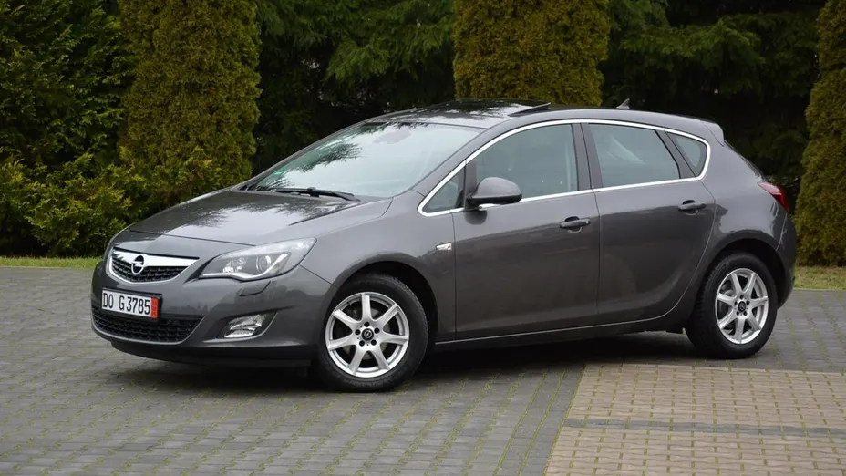 OPEL Astra -