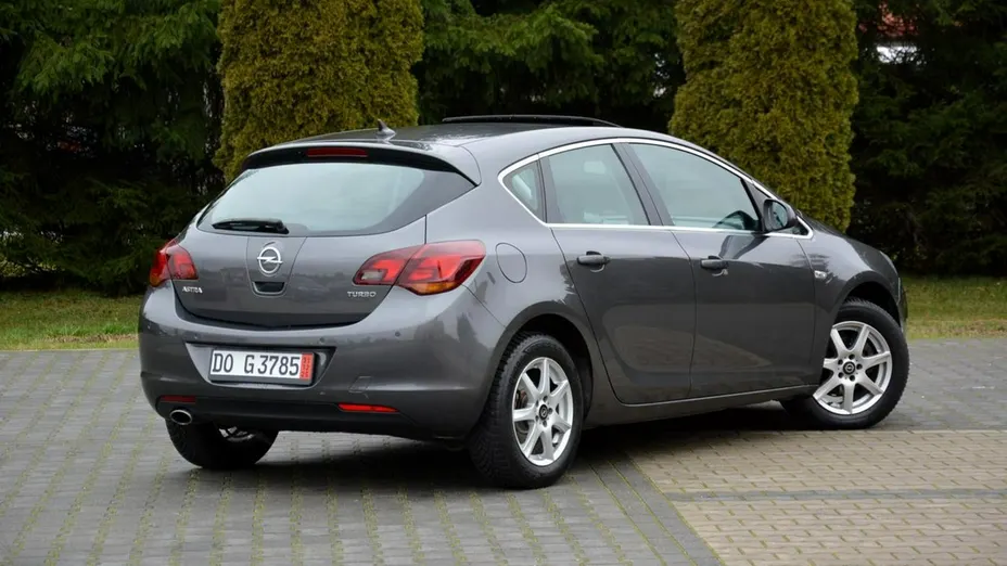 OPEL Astra -