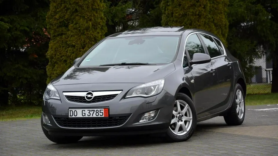 OPEL Astra -