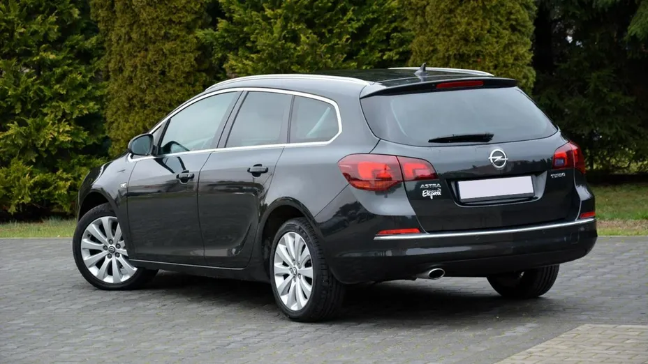 OPEL Astra -