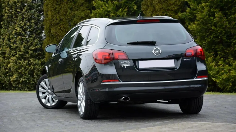 OPEL Astra -