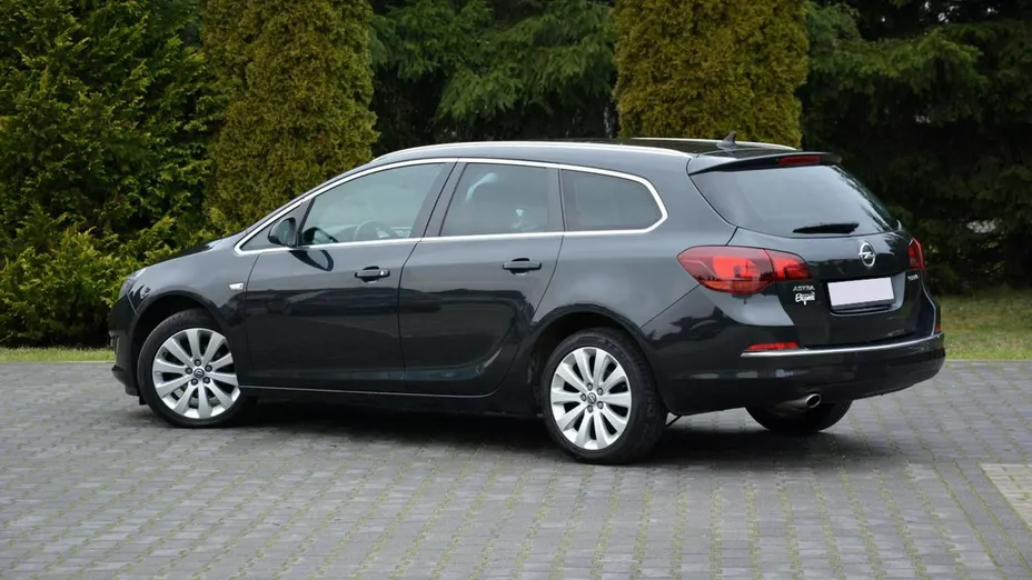 OPEL Astra -