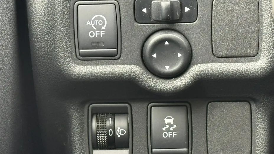 NISSAN Note -