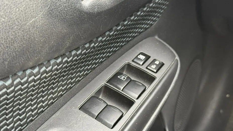 NISSAN Note -
