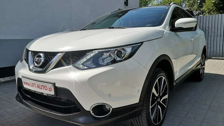 NISSAN Qashqai -