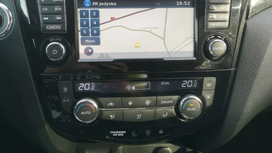 NISSAN Qashqai -