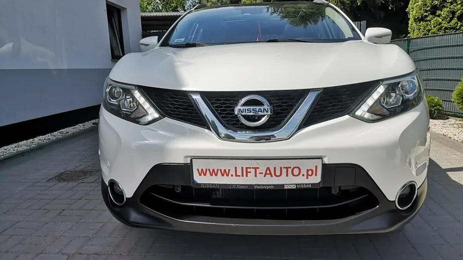 NISSAN Qashqai -
