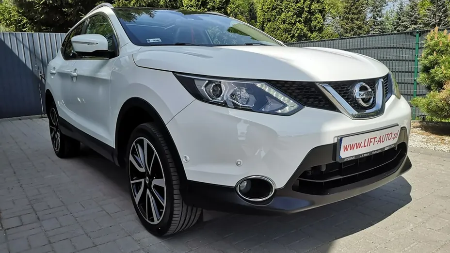 NISSAN Qashqai -