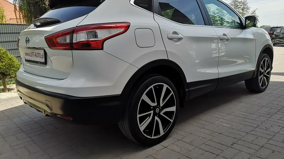 NISSAN Qashqai -