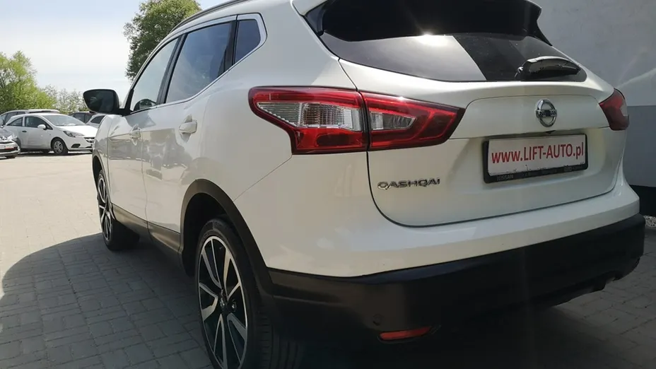 NISSAN Qashqai -