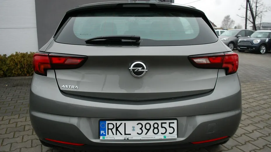 OPEL Astra -