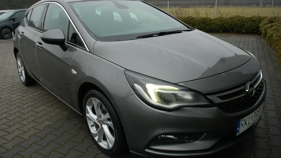 OPEL Astra -