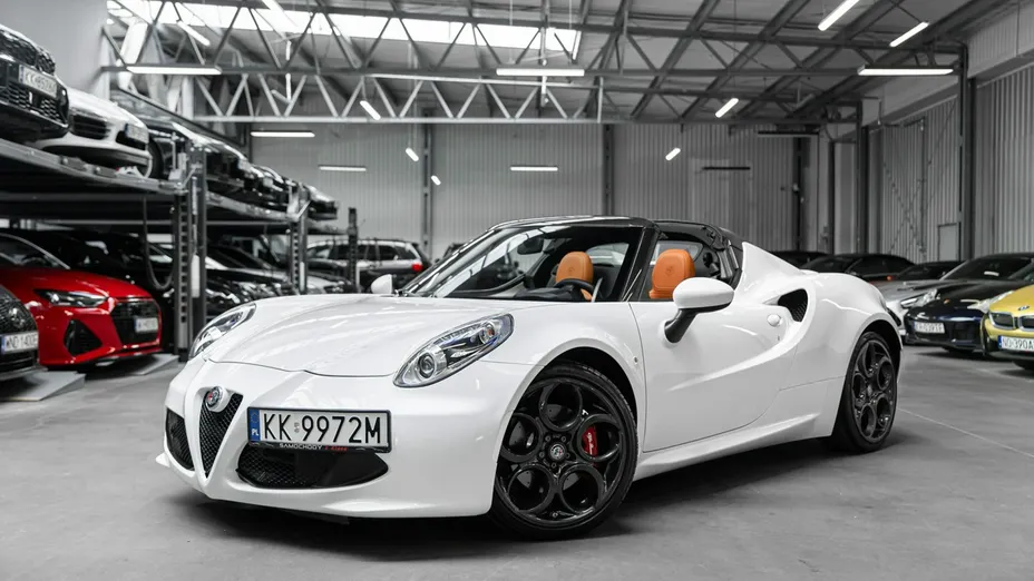 ALFA ROMEO 4C -