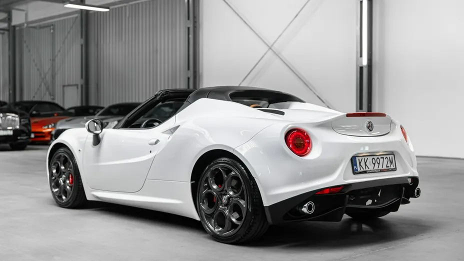 ALFA ROMEO 4C -