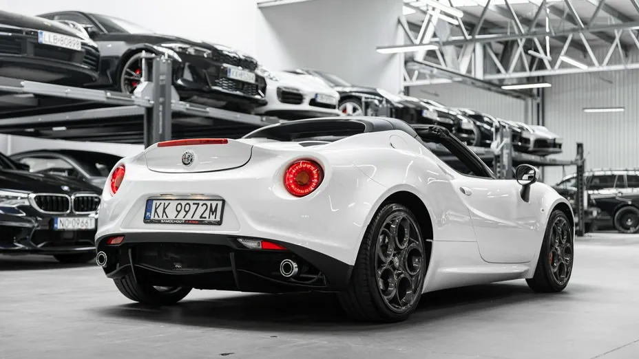 ALFA ROMEO 4C -