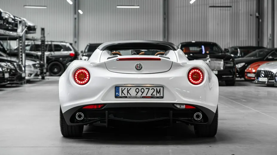 ALFA ROMEO 4C -