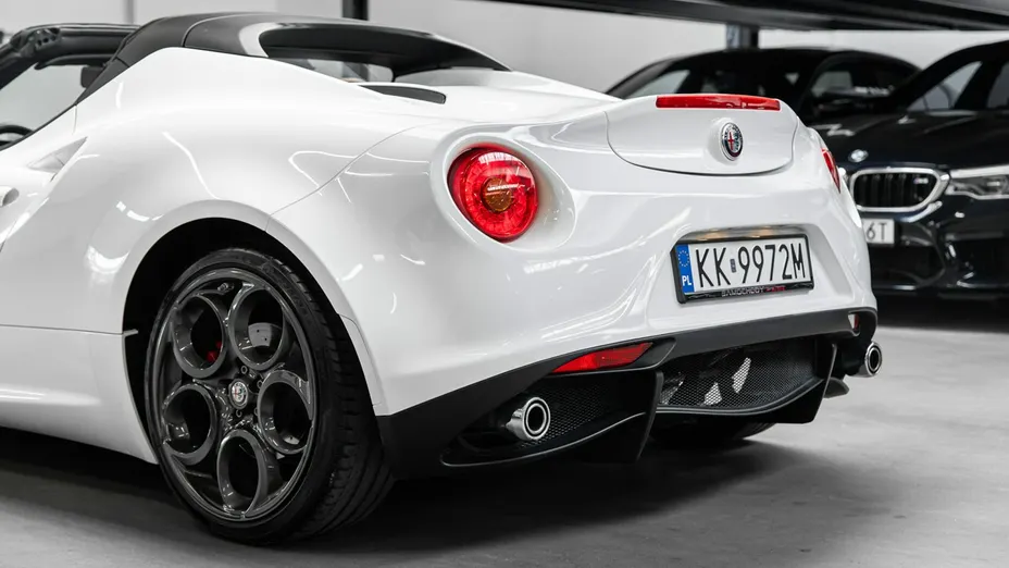 ALFA ROMEO 4C -