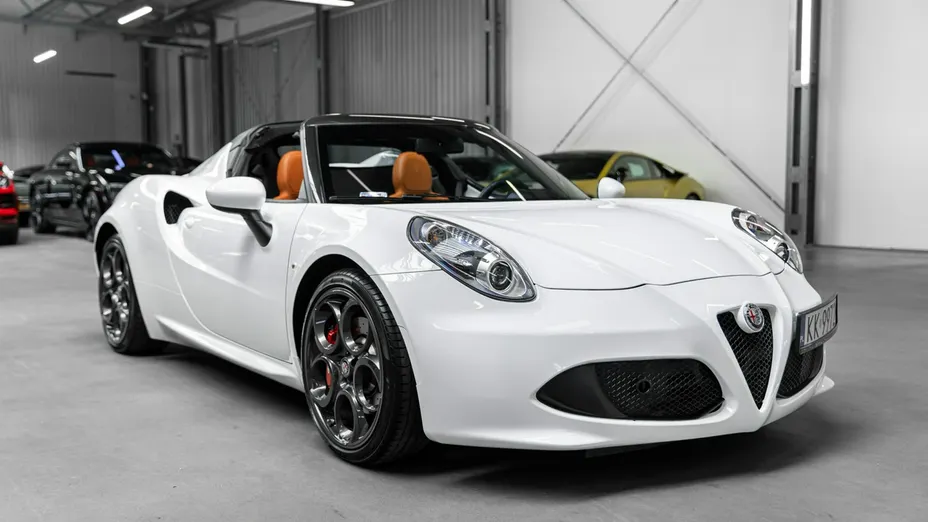 ALFA ROMEO 4C -