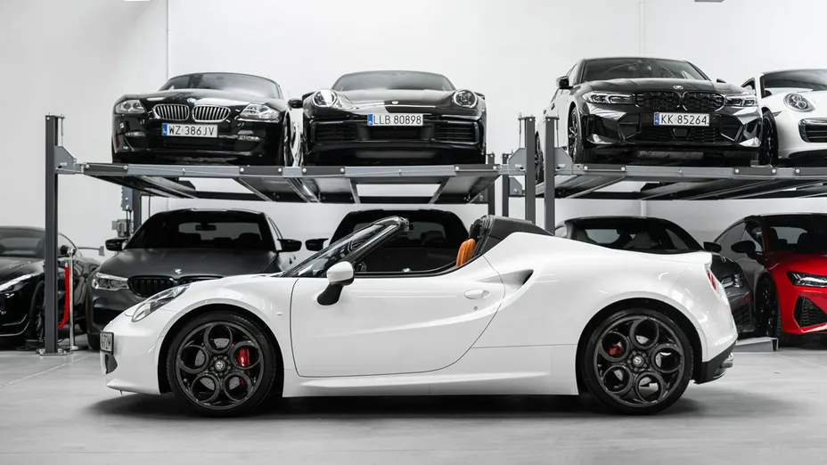 ALFA ROMEO 4C -