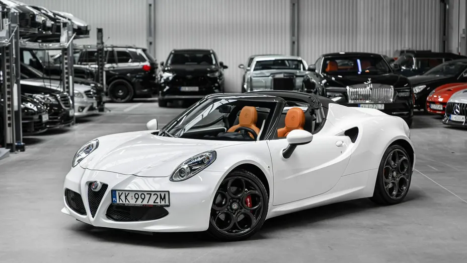 ALFA ROMEO 4C -