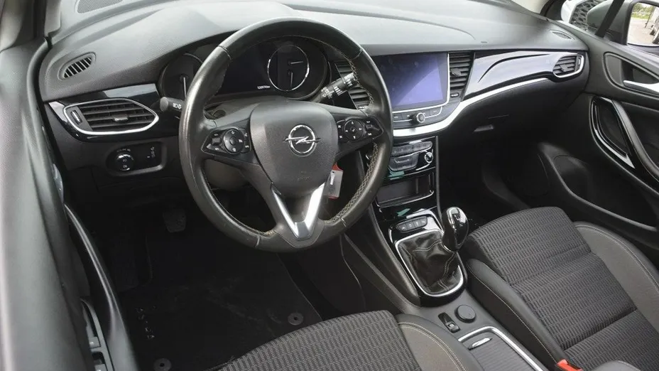 OPEL Astra -