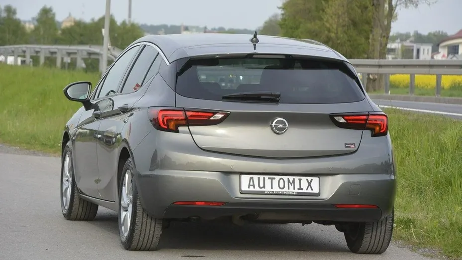 OPEL Astra -