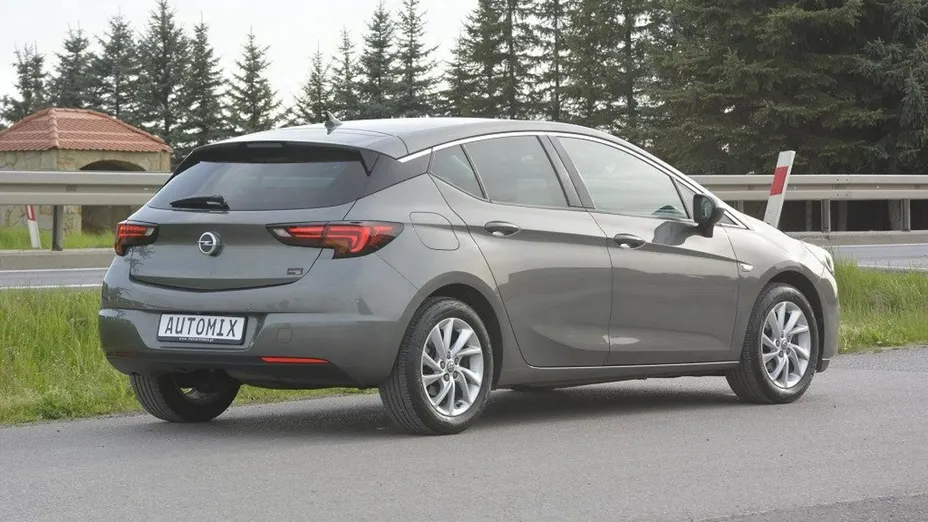 OPEL Astra -