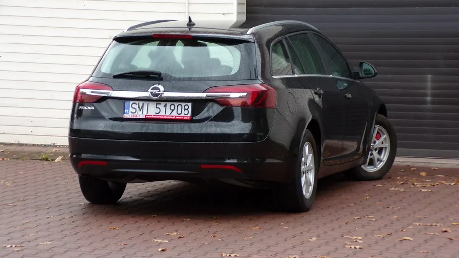 OPEL Insignia -